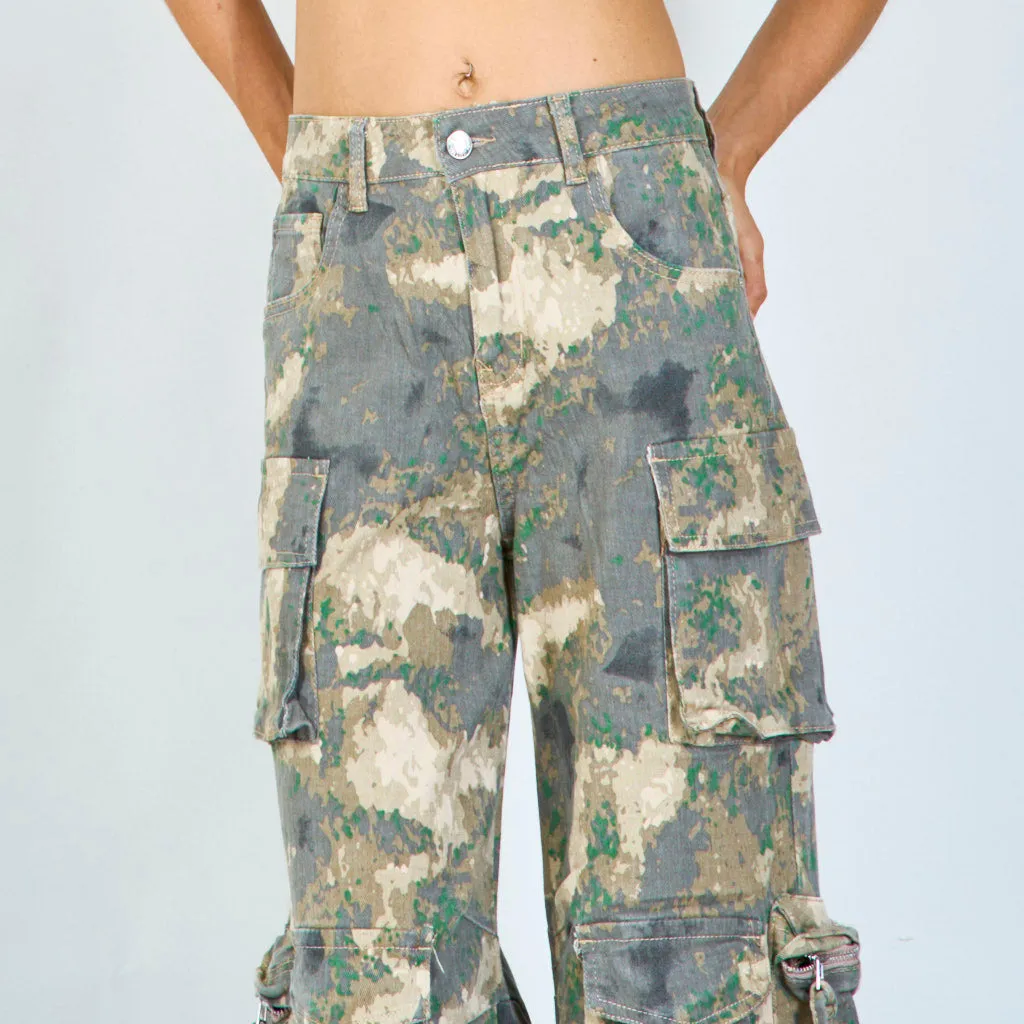 Camouflage cargo pants with multiple pockets wholesale