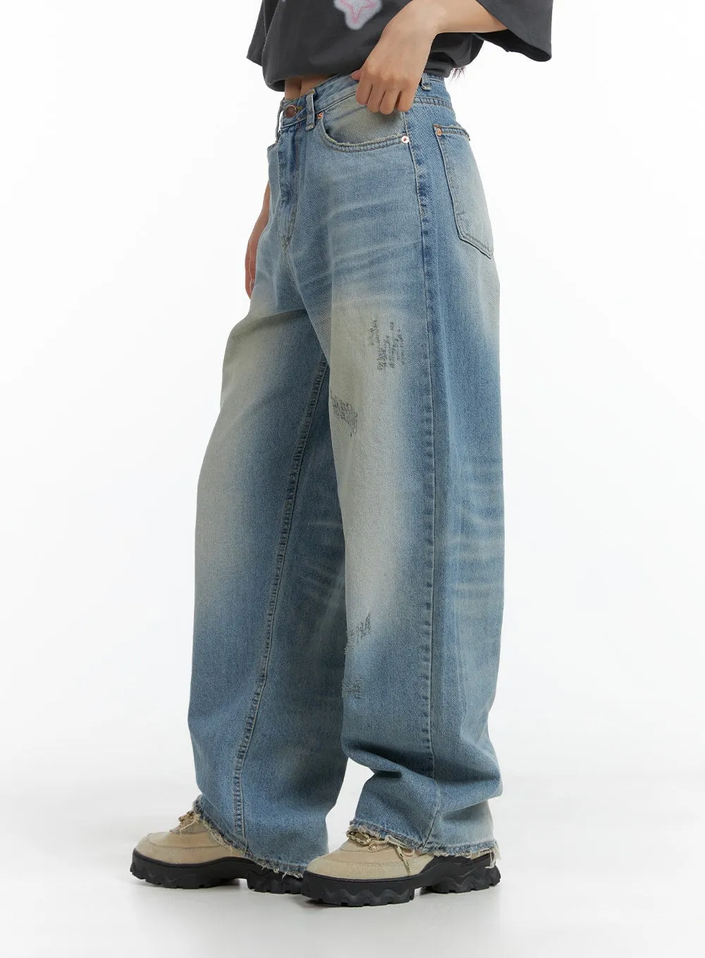 Distressed Baggy Straight Jeans CM418