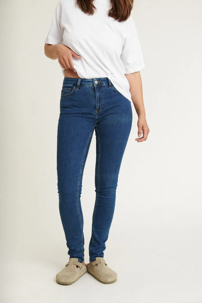 Eve Jeans - Mid Blue