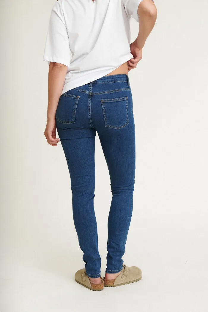 Eve Jeans - Mid Blue