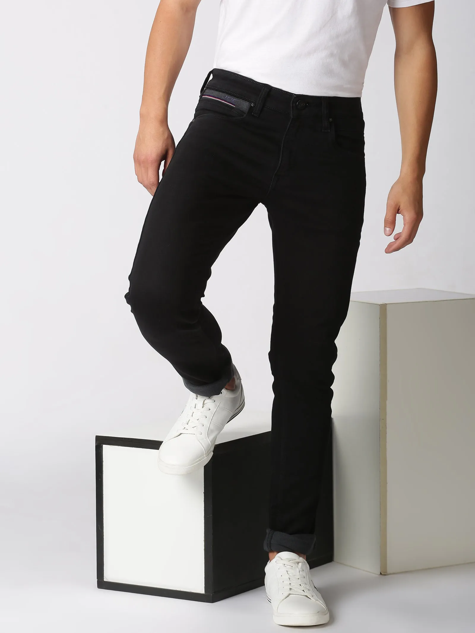 MEN'S BLACK SOLID SLIM FIT JEANS