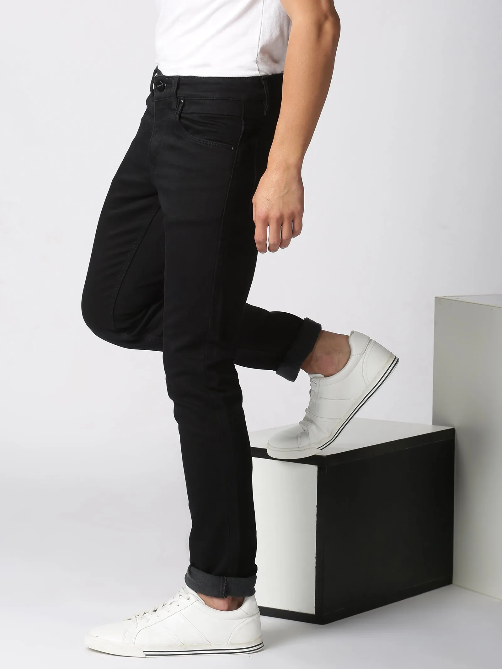 MEN'S BLACK SOLID SLIM FIT JEANS