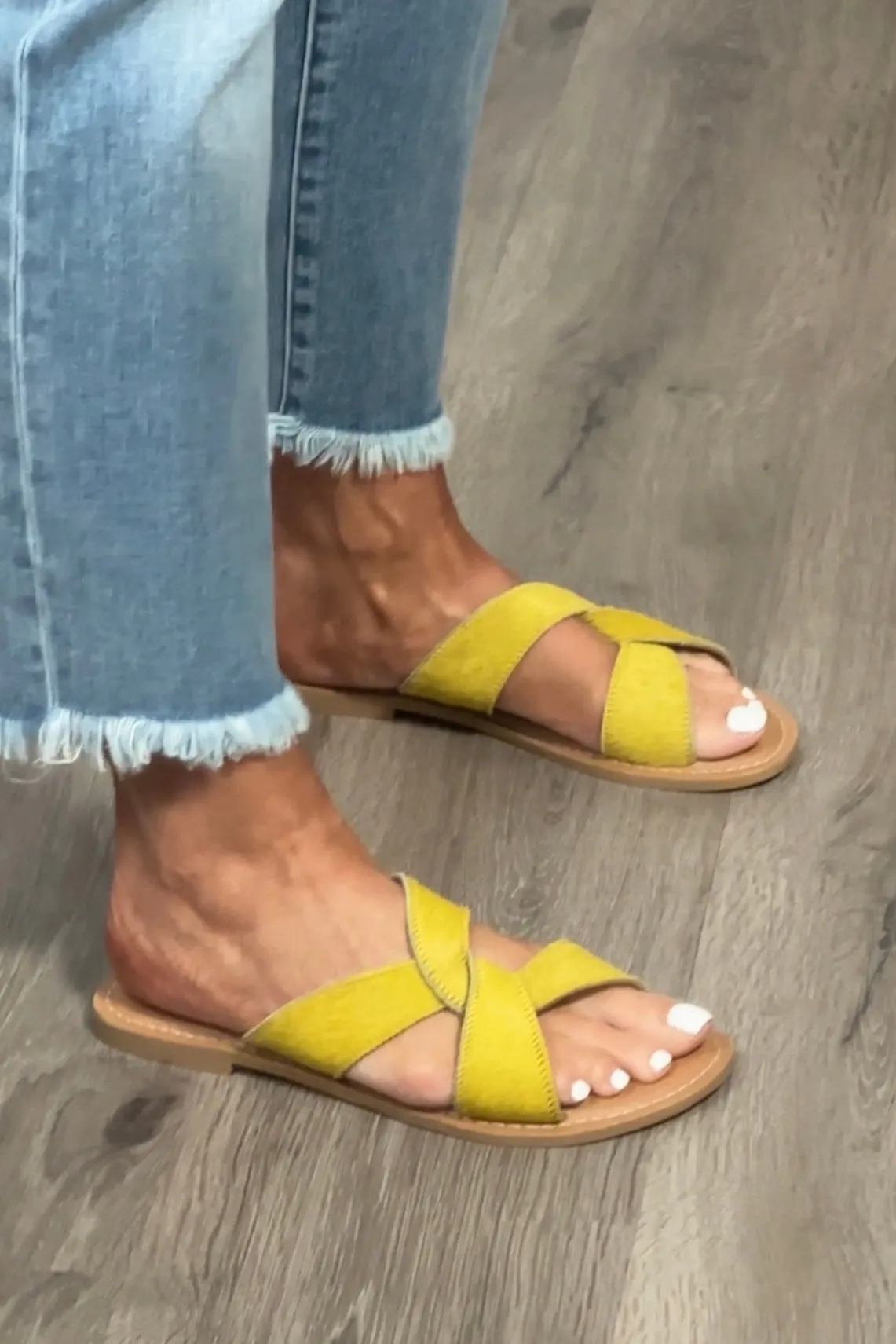 Naughty Monkey Conga Flat Sandal : Yellow