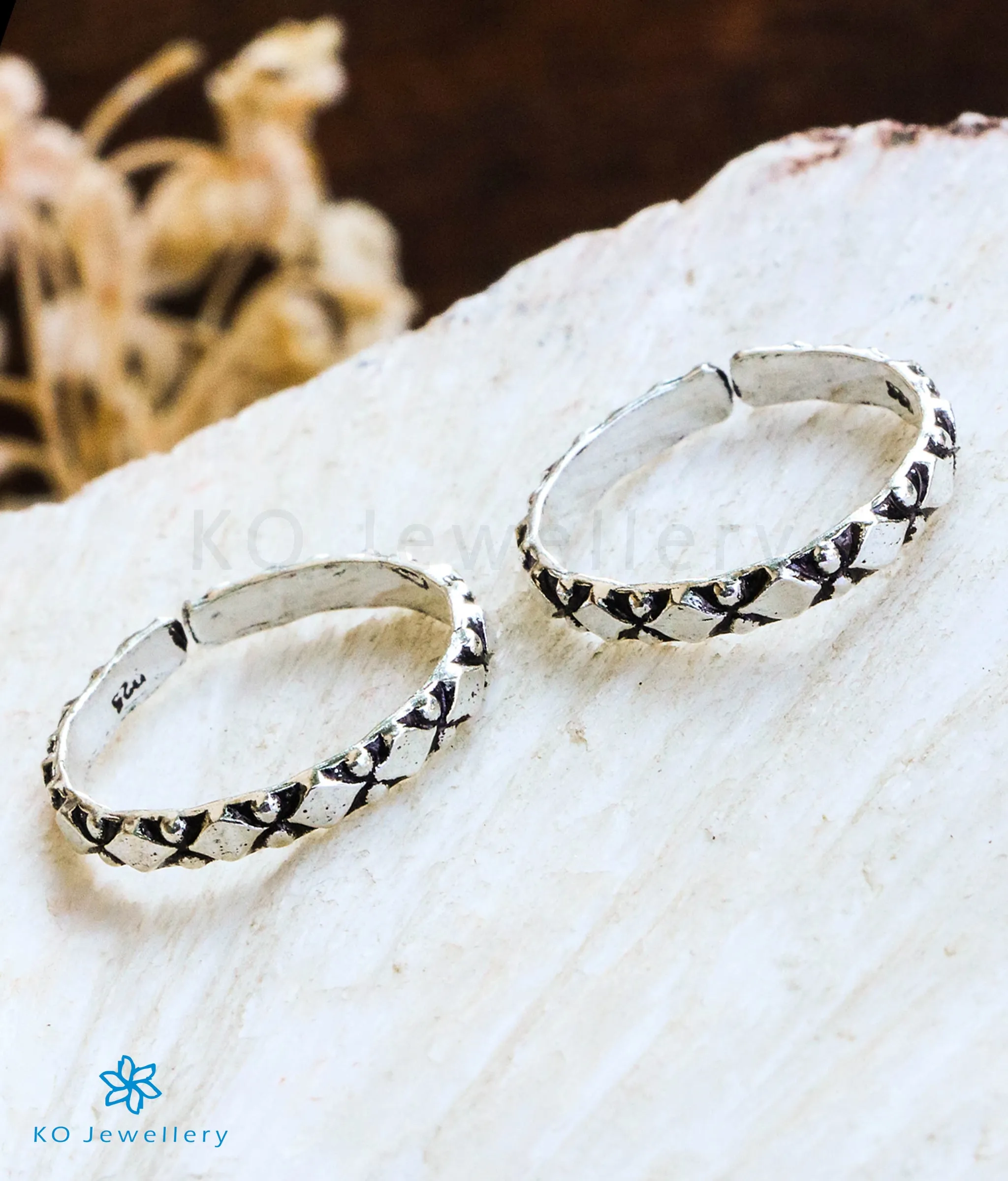 The Atulya Pure Silver Toe-Rings